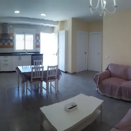 בית נופש Casa Naranjos 3 *